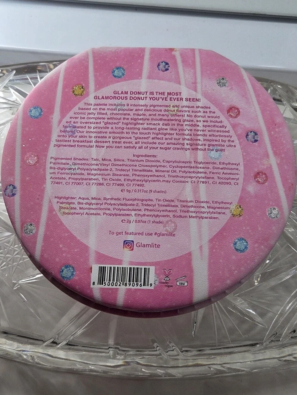 GLAMLITE GLAM DONUT EYESHADOW PALETTE WITH ORIGINAL BOX